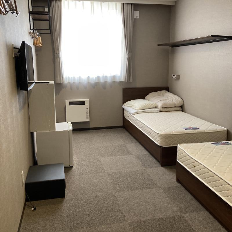 社員寮個室